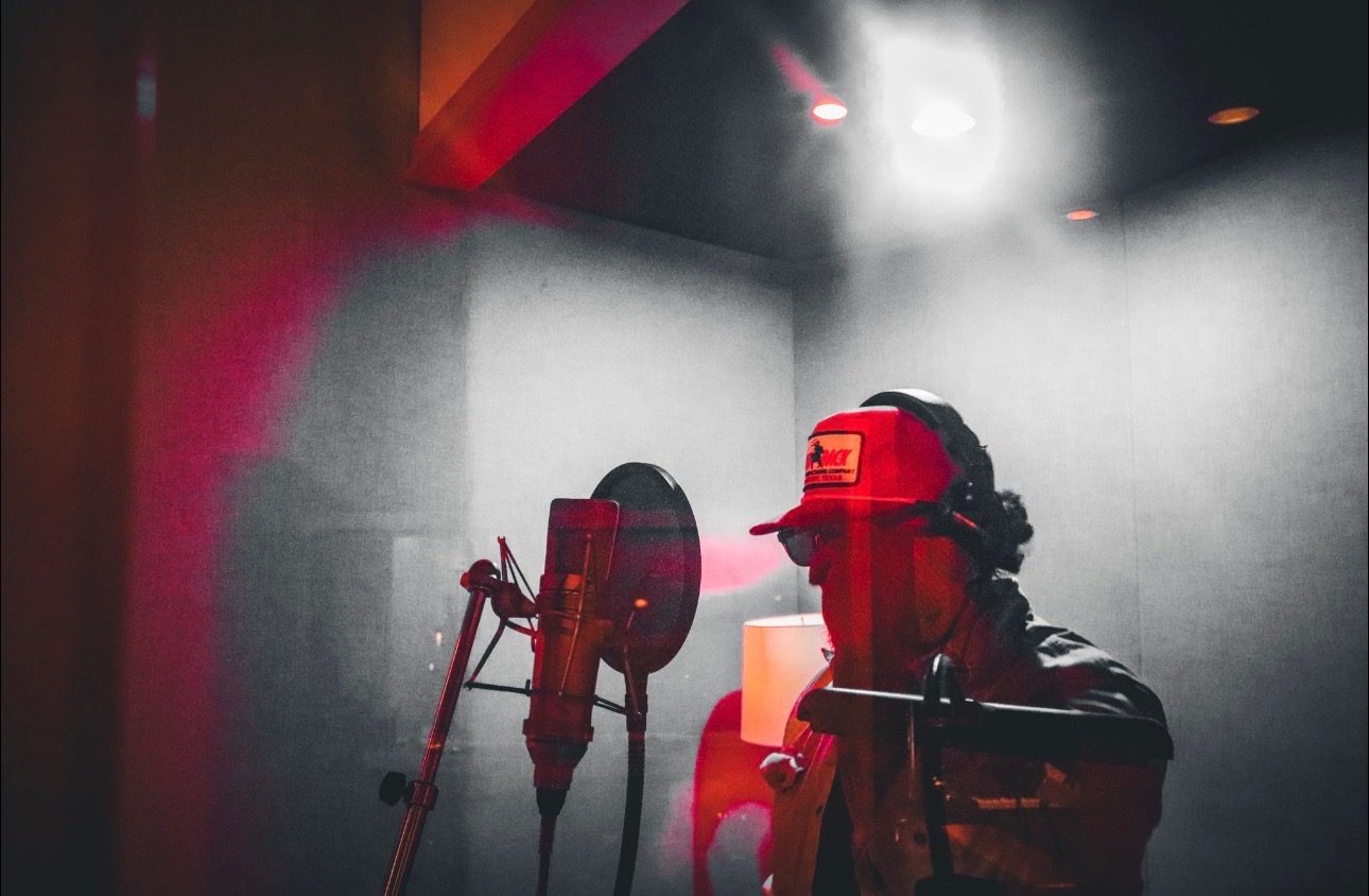 Grady Maguire recording session at Rosewood Studios